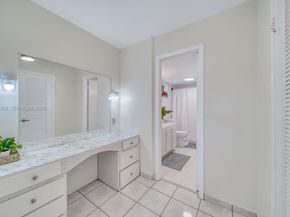 3849 NE 169th St 412, North Miami Beach FL 33160