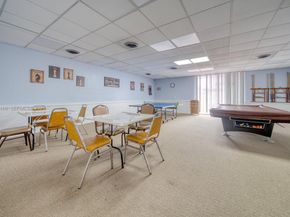 3849 NE 169th St 412, North Miami Beach FL 33160