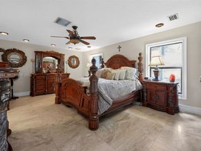 9420 Sea Turtle Ln, Plantation FL 33324