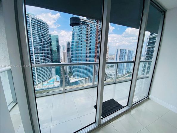 475 Brickell Ave 3715, Miami FL 33131