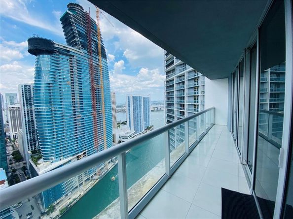 475 Brickell Ave 3715, Miami FL 33131