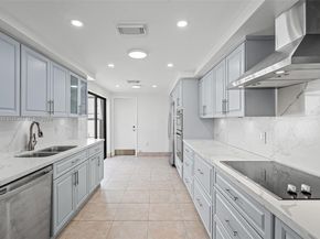 19435 E Lake Dr, Hialeah FL 33015