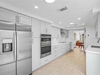19435 E Lake Dr