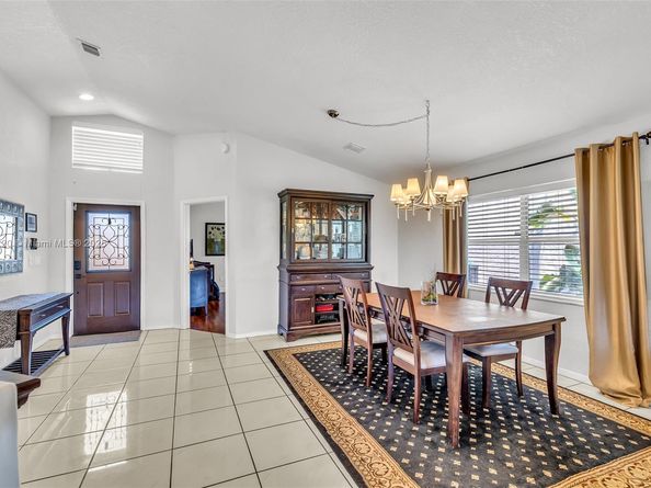 16260 La Costa Dr, Weston FL 33326