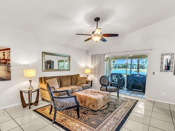 16260 La Costa Dr, Weston FL 33326