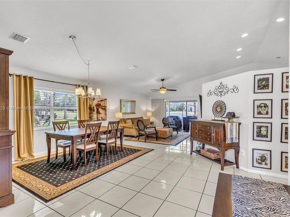 16260 La Costa Dr, Weston FL 33326