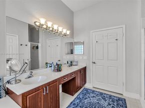 16260 La Costa Dr, Weston FL 33326