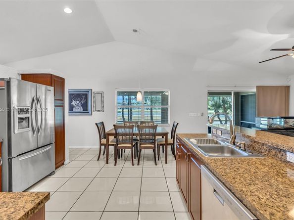 16260 La Costa Dr, Weston FL 33326