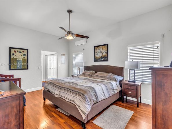 16260 La Costa Dr, Weston FL 33326