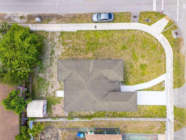 5890 NW 18th Ave, Miami FL 33142