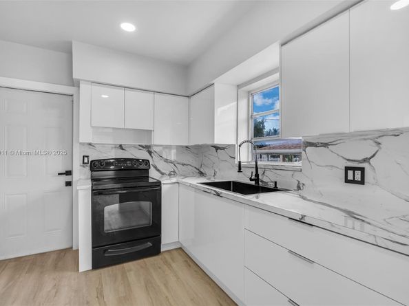 5890 NW 18th Ave, Miami FL 33142
