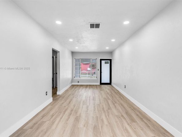 5890 NW 18th Ave, Miami FL 33142