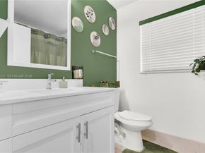 1959 SE 10th St, Homestead FL 33035