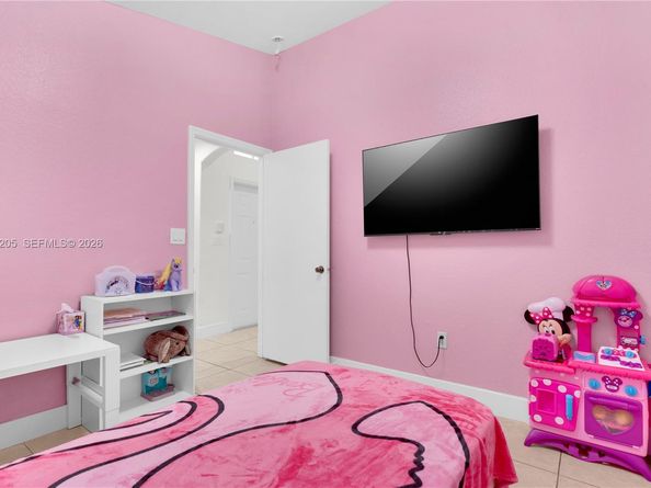 1959 SE 10th St, Homestead FL 33035