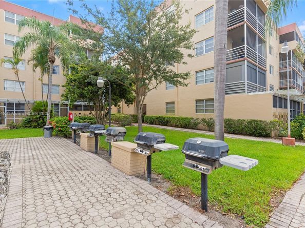 403 NW 68th Ave 317, Plantation FL 33317