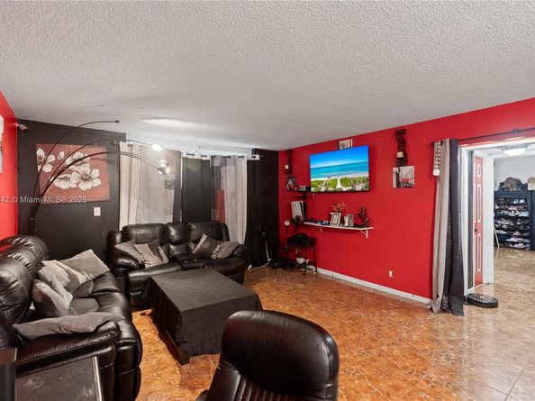 403 NW 68th Ave 317, Plantation FL 33317