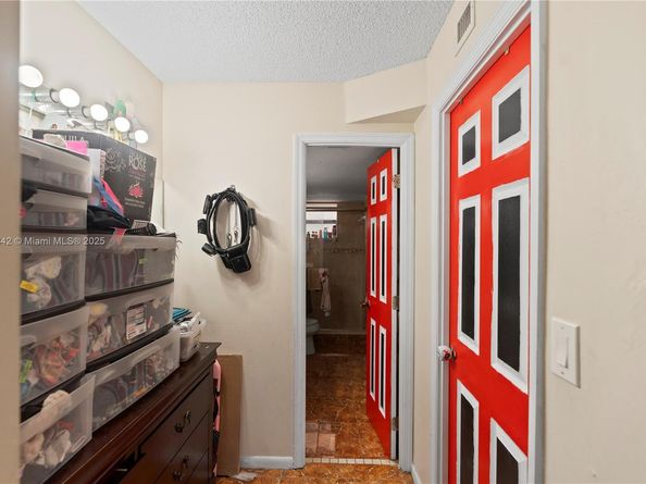 403 NW 68th Ave 317, Plantation FL 33317