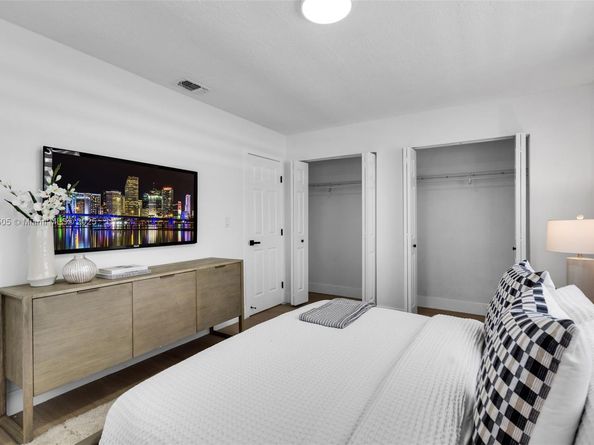 515 NW 30th Ter, Fort Lauderdale FL 33311