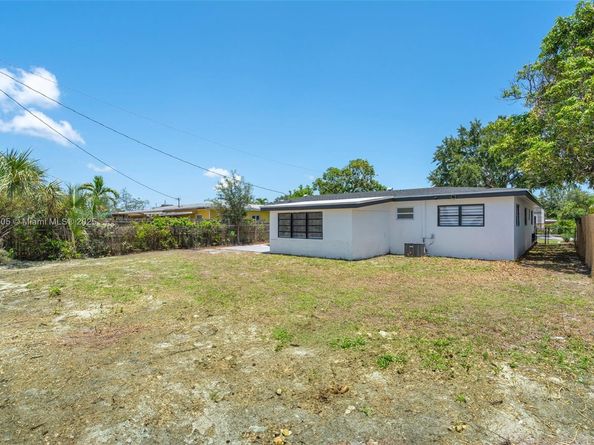 515 NW 30th Ter, Fort Lauderdale FL 33311