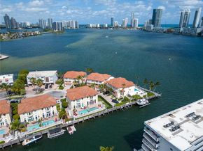3907 NE 170th St 3907, North Miami Beach FL 33160