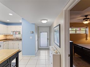 8940 S Hollybrook Blvd 53304, Pembroke Pines FL 33025