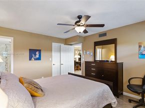 8940 S Hollybrook Blvd 53304, Pembroke Pines FL 33025