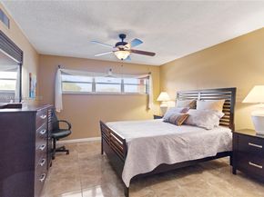 8940 S Hollybrook Blvd 53304, Pembroke Pines FL 33025