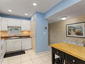 8940 S Hollybrook Blvd 53304, Pembroke Pines FL 33025