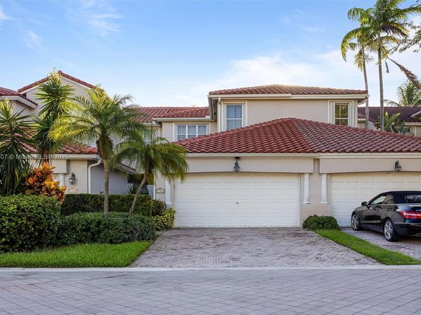 1384 Harbor View W, Hollywood FL 33019