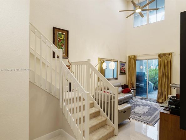 1384 Harbor View W, Hollywood FL 33019