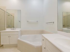 1384 Harbor View W, Hollywood FL 33019