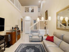 1384 Harbor View W, Hollywood FL 33019