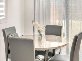 5720 SW 39th St, West Park FL 33023