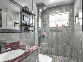 5720 SW 39th St, West Park FL 33023