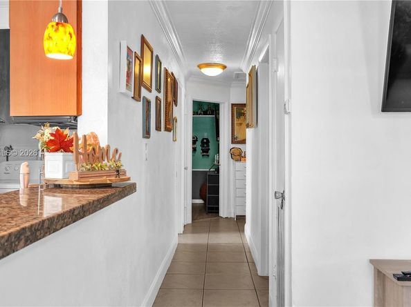 5720 SW 39th St, West Park FL 33023