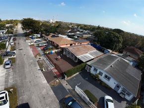 5720 SW 39th St, West Park FL 33023