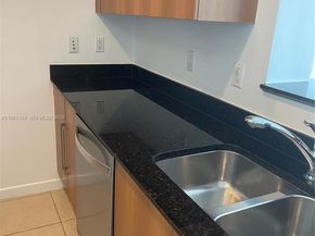 335 S Biscayne Blvd 3610, Miami FL 33131