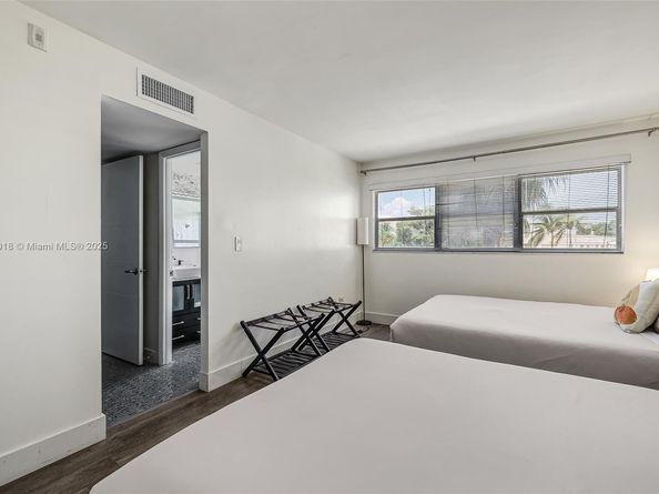 1881 Washington Ave 4B, Miami Beach FL 33139