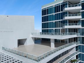2020 N Bayshore Dr 4302, Miami FL 33137
