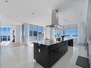 2020 N Bayshore Dr 4302, Miami FL 33137