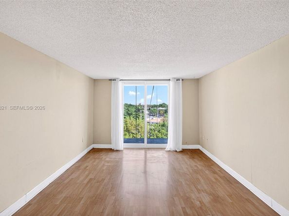 16851 NE 23rd Avenue 619, North Miami Beach FL 33160