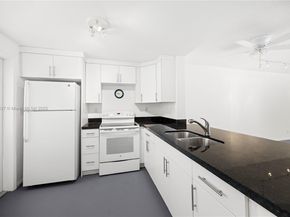 619 NE 14th Ave 304, Hallandale Beach FL 33009