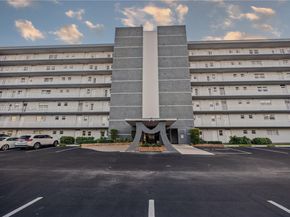 619 NE 14th Ave 304, Hallandale Beach FL 33009