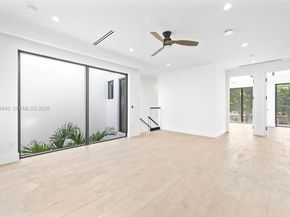 1122 NE 10th Ave, Fort Lauderdale FL 33304