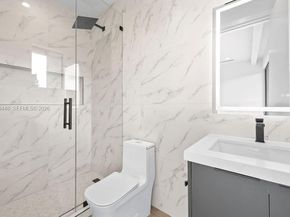 1122 NE 10th Ave, Fort Lauderdale FL 33304