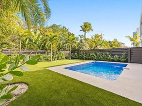 1122 NE 10th Ave, Fort Lauderdale FL 33304