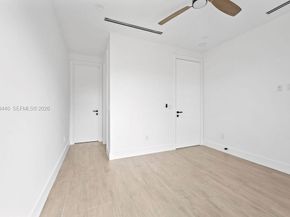 1122 NE 10th Ave, Fort Lauderdale FL 33304