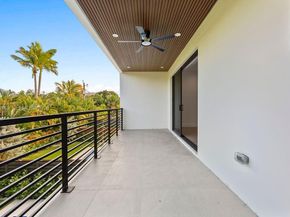 1122 NE 10th Ave, Fort Lauderdale FL 33304