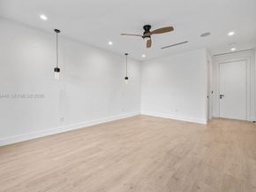 1122 NE 10th Ave, Fort Lauderdale FL 33304