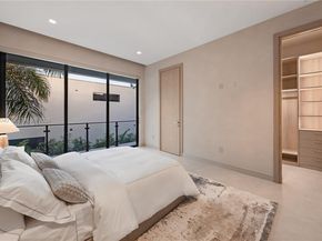 723 NE 77th St, Miami FL 33138